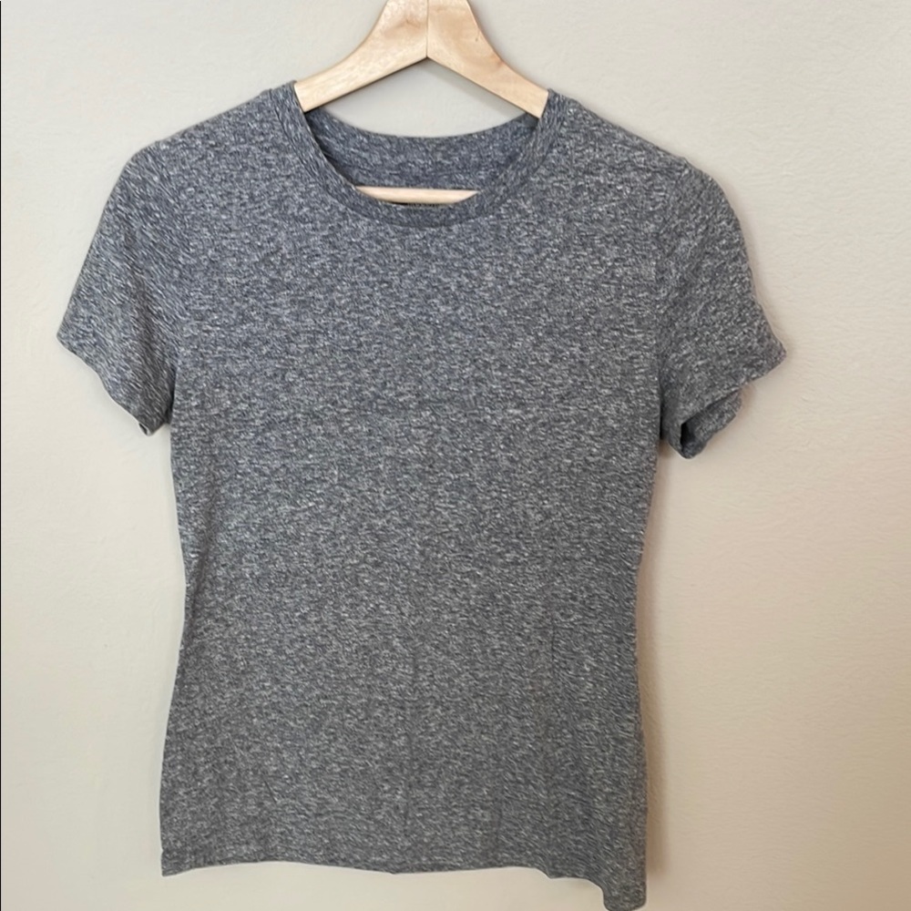 Mossimo Supply Co. Gray Fitted Short Sleeve Tee